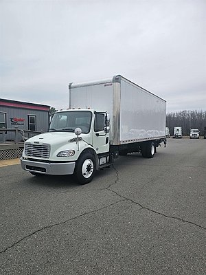 2019 Freightliner M2 106 - Box Van