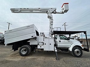 2013 Ford F750 - Bucket Truck