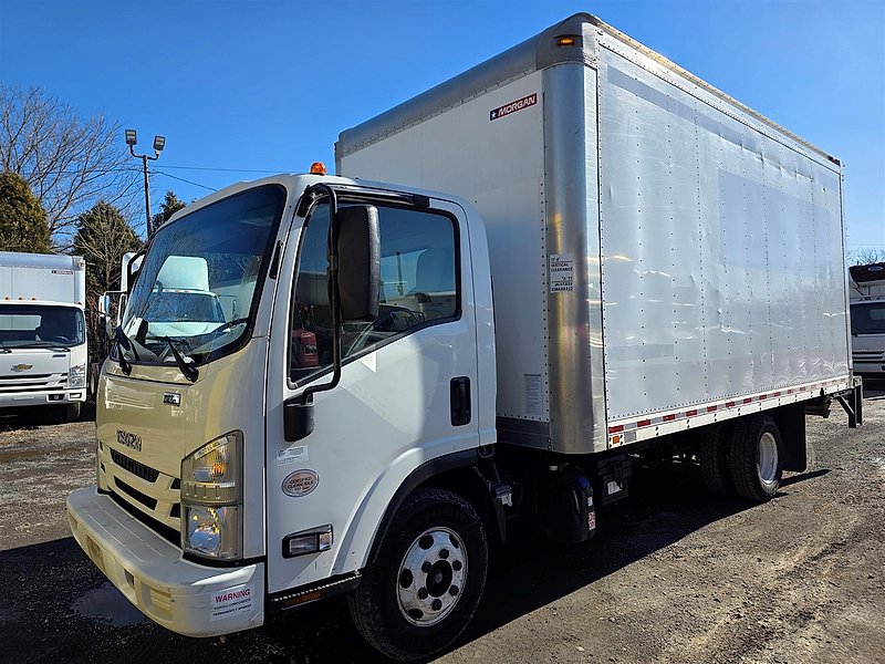 2019 Isuzu NPR HD