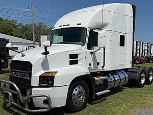 2020 Mack AN64T