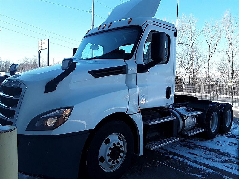 2018 Freightliner NEW CASCADIA PX12664