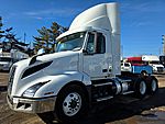 2019 Volvo VNL64T-300