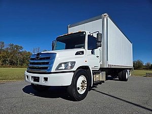2019 Hino 268A - Dry Van