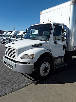 2018 Freightliner M2 106 - Box Van