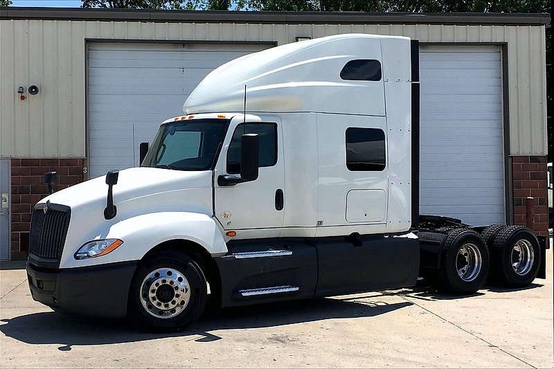2021 International LT625