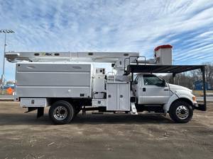 2013 Ford F-750 - Bucket Truck