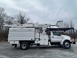 2011 Ford F750 - Bucket Truck