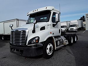 2018 Freightliner Cascadia 113 - Day Cab