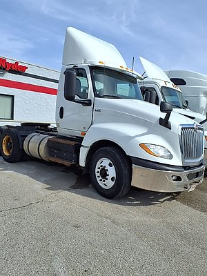 2019 International LT625 - Day Cab