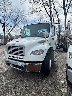 2018 Freightliner M2 106