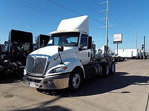 2018 International RH613 - Day Cab