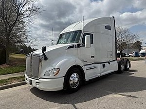 2020 Kenworth T680 - Sleeper Truck