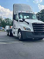 2021 Freightliner Cascadia 126