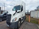 2020 Freightliner Cascadia 126