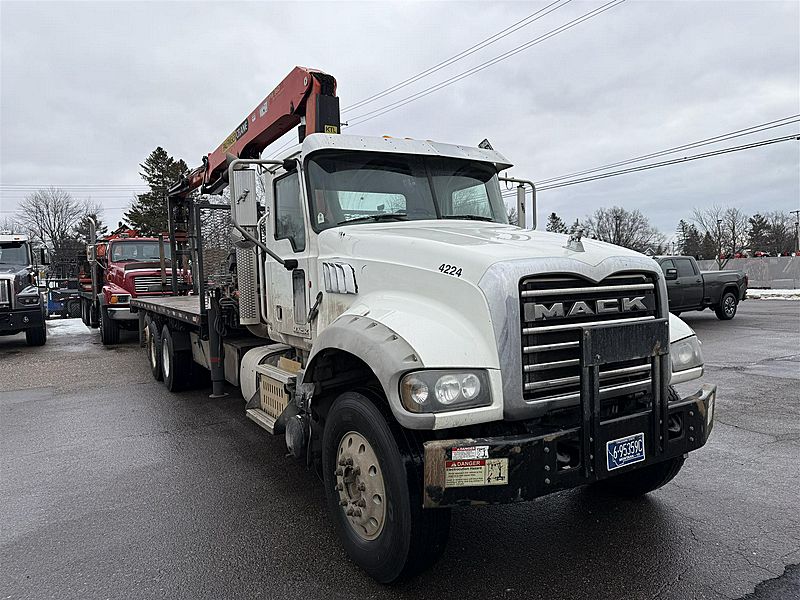 2013 Mack GU700