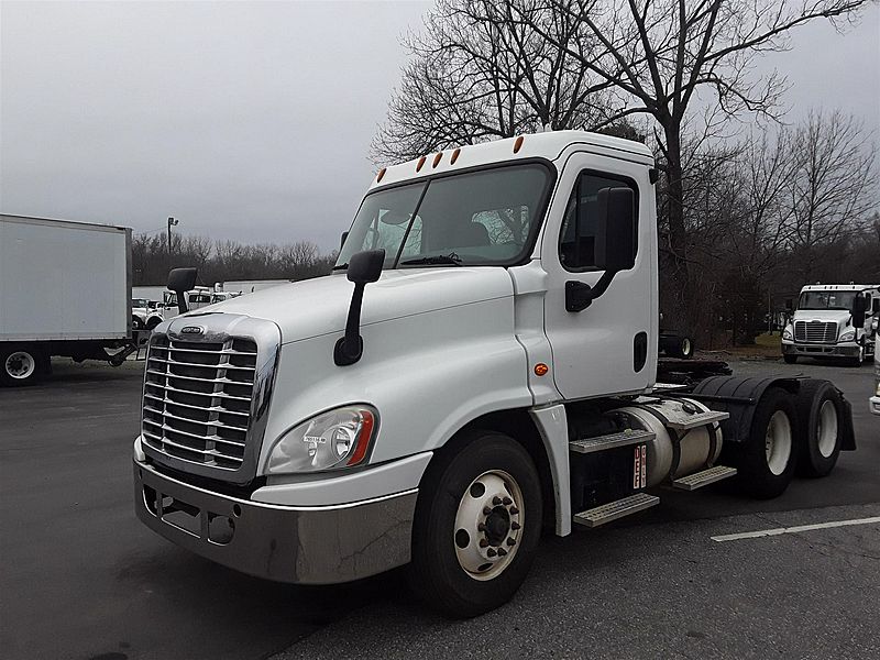 2016 Freightliner CASCADIA 125