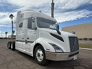 2019 Volvo VNL64T-760 - Sleeper Truck