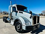 2024 Kenworth T880