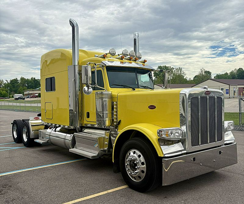 2022 Peterbilt 389 For Sale