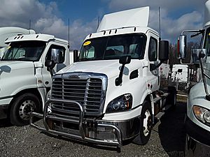 2017 Freightliner Cascadia 113 - Day Cab