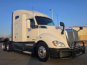 2021 Kenworth T680 - Sleeper Truck