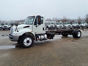2018 International DuraStar 4300 - Day Cab