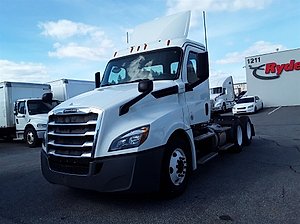 2018 Freightliner Cascadia - Day Cab