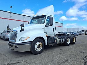 2019 International LT625 - Day Cab