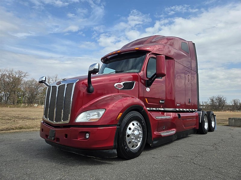 2022 Peterbilt 579