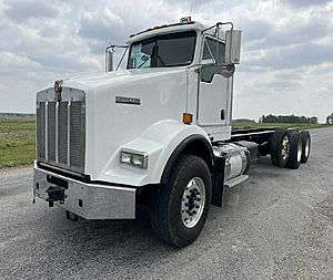 2013 Kenworth T800 - Cab & Chassis