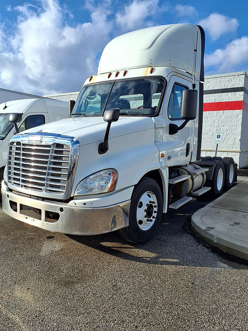 2018 Freightliner CASCADIA 125