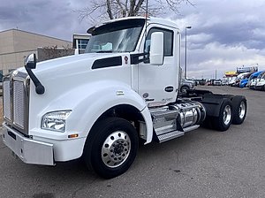 2020 Kenworth T880 - Day Cab