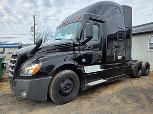 2021 Freightliner Cascadia - Sleeper Truck