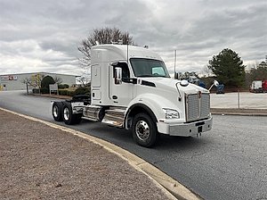 2025 Kenworth T880