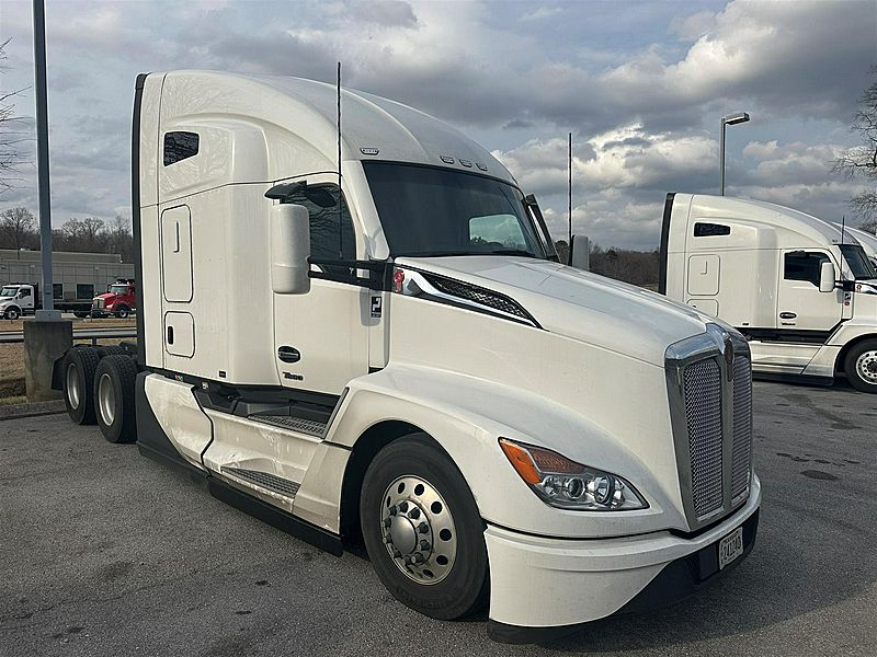 2024 Kenworth T680