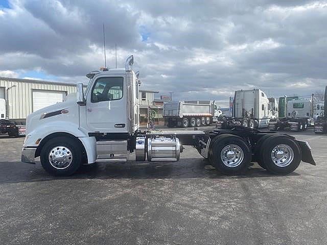 2025 Peterbilt 579