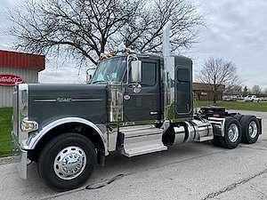 2025 Peterbilt 589