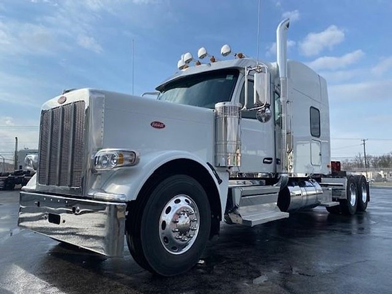 2025 Peterbilt 589