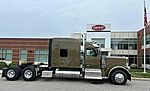 2025 Peterbilt 589