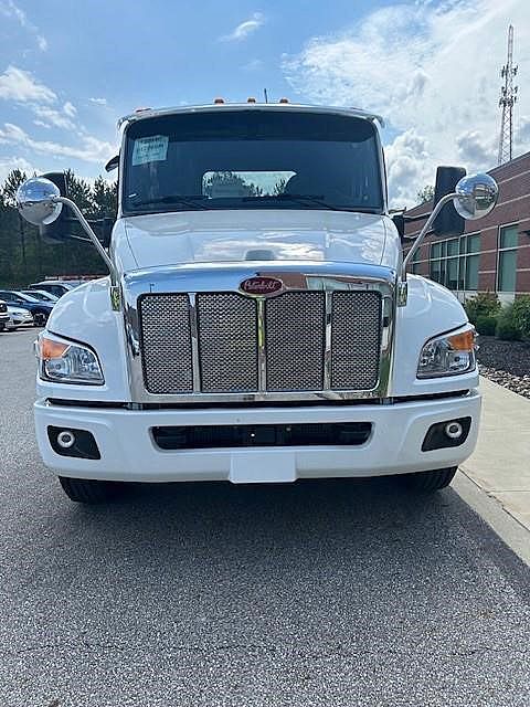 2025 Peterbilt 536