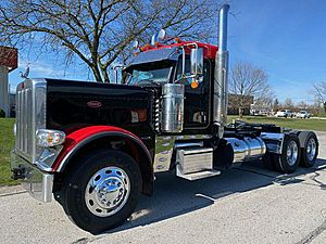 2022 Peterbilt 389 - Day Cab