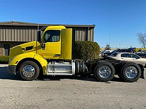 2019 Peterbilt 579 - Day Cab
