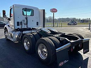 2019 Peterbilt 579 - Day Cab