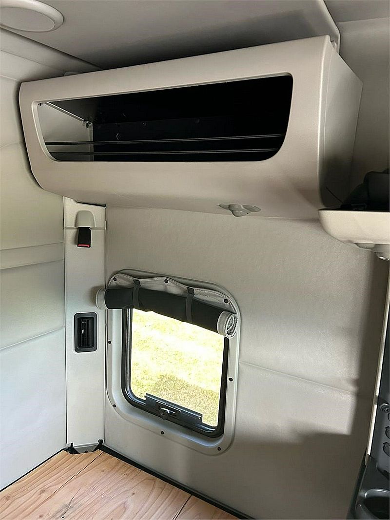 2019 Peterbilt 567
