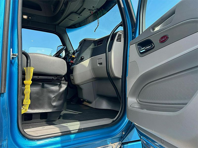 2019 Peterbilt 567