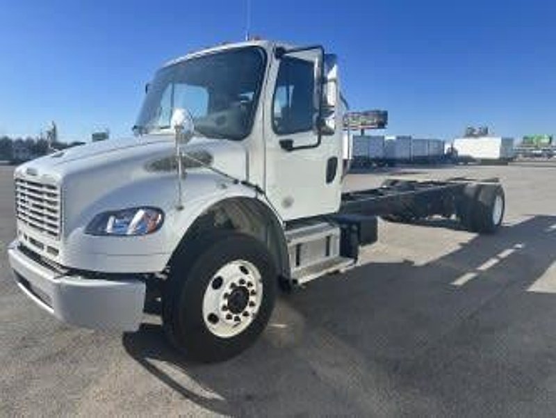 2020 Freightliner M2 106