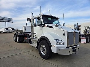 2025 Kenworth T880 - Roll-Off