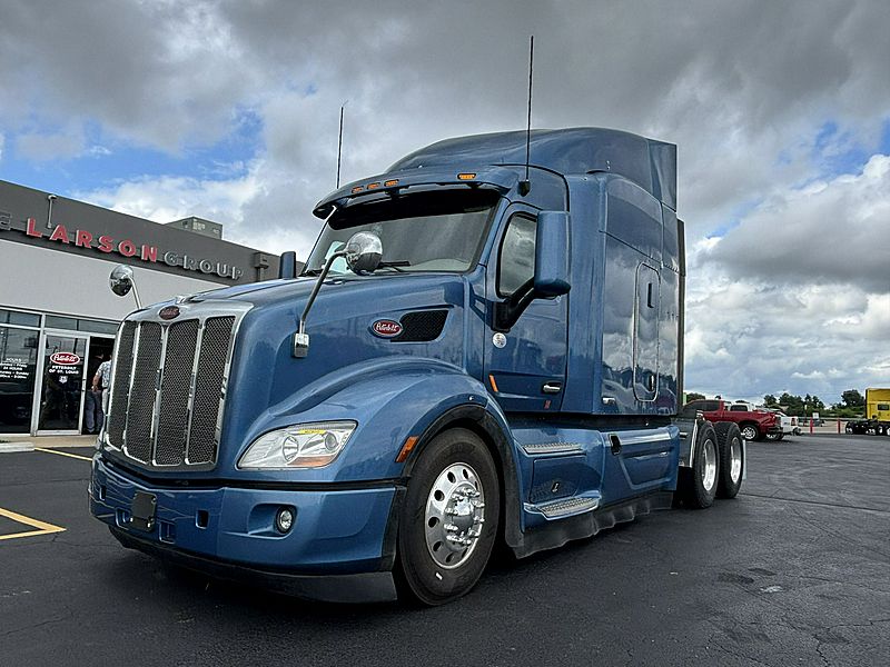 Used Peterbilt Semi Trucks For Sale in Illinois