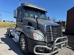 2018 Freightliner Cascadia 125 - Day Cab
