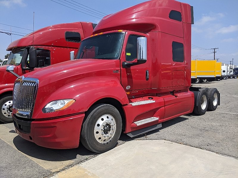 2018 International LT625